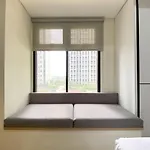 Cozy And Minimalist Studio At Pollux Chadstone Apartment By Travelio
