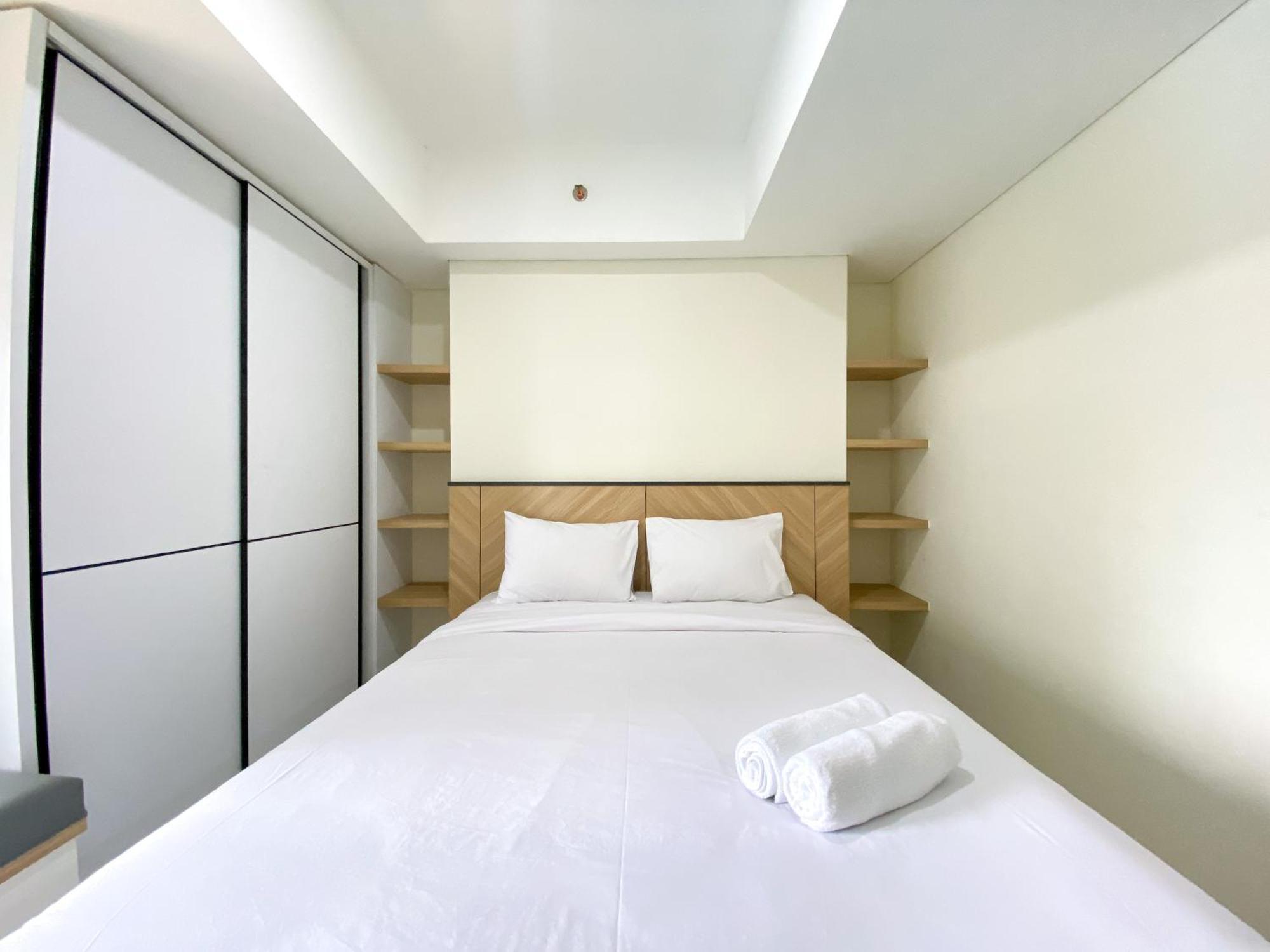 Cozy And Minimalist At Pollux Chadstone By Travelio